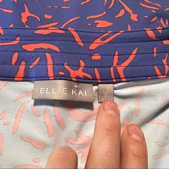 3 for $30! Ellie Kai pattern v neck shirt. - Picture 5 of 11